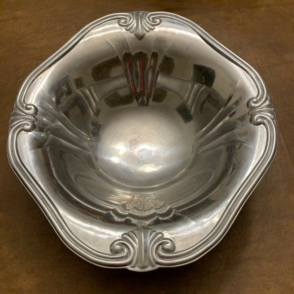 Lenox Butler Pantry Silver Metal Oak Leaves 3- Quart Salad...